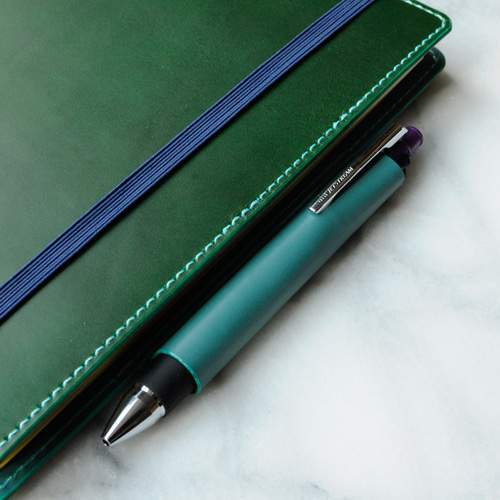 ルイビトンA5ノートカバー&カルティエボールペン　セット ぴったり入るRollbahn（ロルバーン）のノートカバー 【A5サイズ