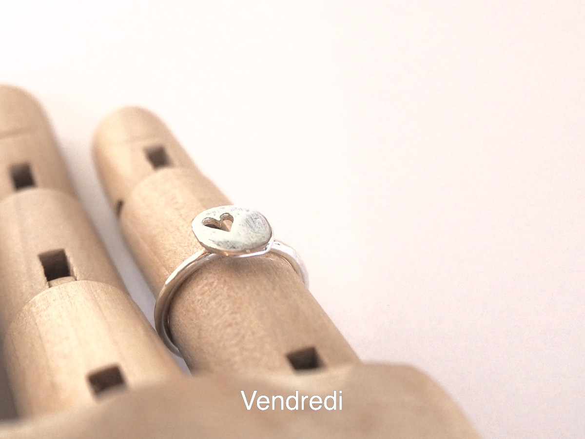 （再販）純銀のプレート・ハートの小窓・ring