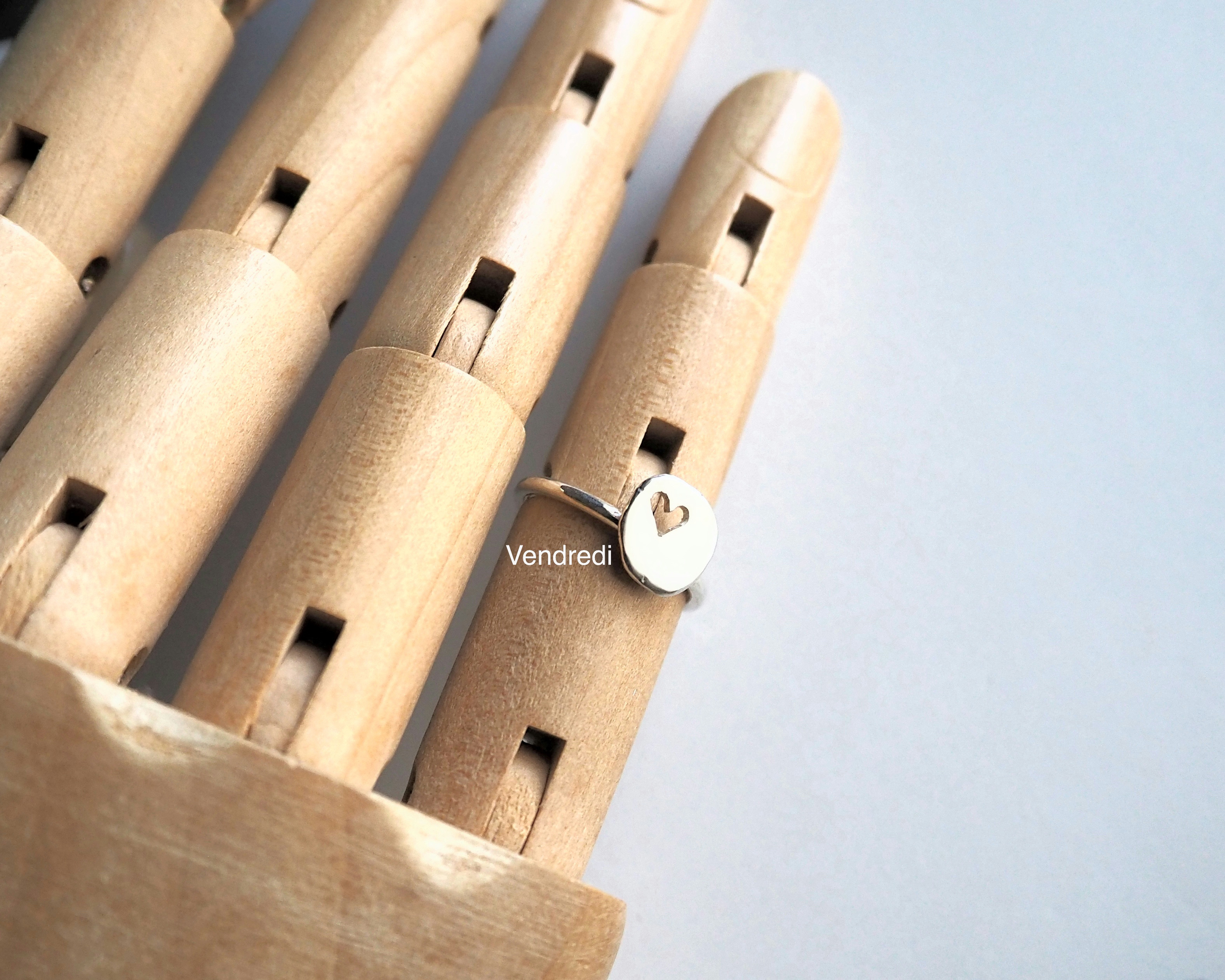 （再販）純銀のプレート・ハートの小窓・ring