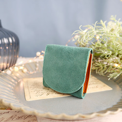 ｷｭｲｰﾙﾃﾞｿﾝ 小ぶりで使いやすいBOXタイプの小銭入れ　付属に栃木レザー使用《グリーン》 1枚目の画像