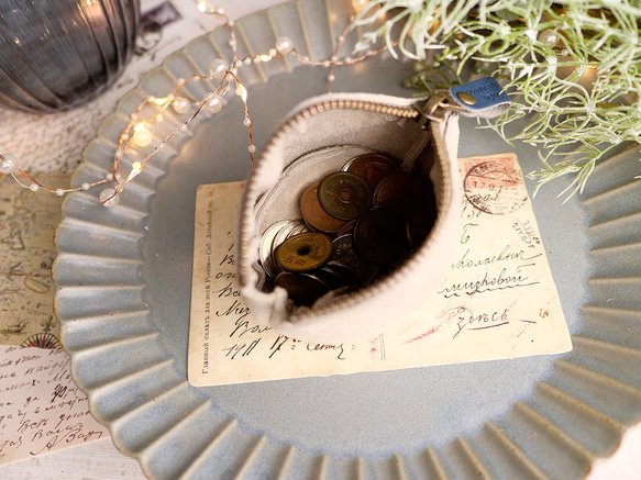 ｷｭｲｰﾙﾃﾞｿﾝ コロンとかわいい大容量の小銭入れ　カラフル小物で気分もUP 付属に栃木レザー使用《ブルー》 2枚目の画像