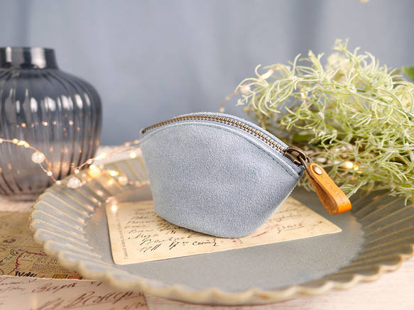 ｷｭｲｰﾙﾃﾞｿﾝ コロンとかわいい大容量の小銭入れ　カラフル小物で気分もUP 付属に栃木レザー使用《ブルー》 1枚目の画像