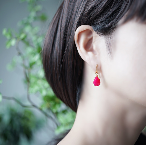 フーシャピンクカルセドニーピアス・サージカルステンレス　～フクシアの花 3枚目の画像