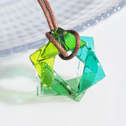 金平土玻璃「金平土[祖母綠]」項鍊 [可以選擇顏色和繩子的長度] [定制] ≪免運費≫ 第1張的照片