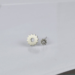 Sterling Silver Gear Pierced Earrings 3枚目の画像