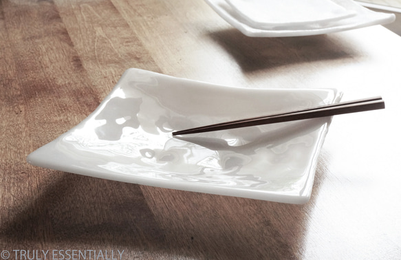 白色ガラスの大皿 -「 KAZEの肌 」● 26cm・光沢 3枚目の画像