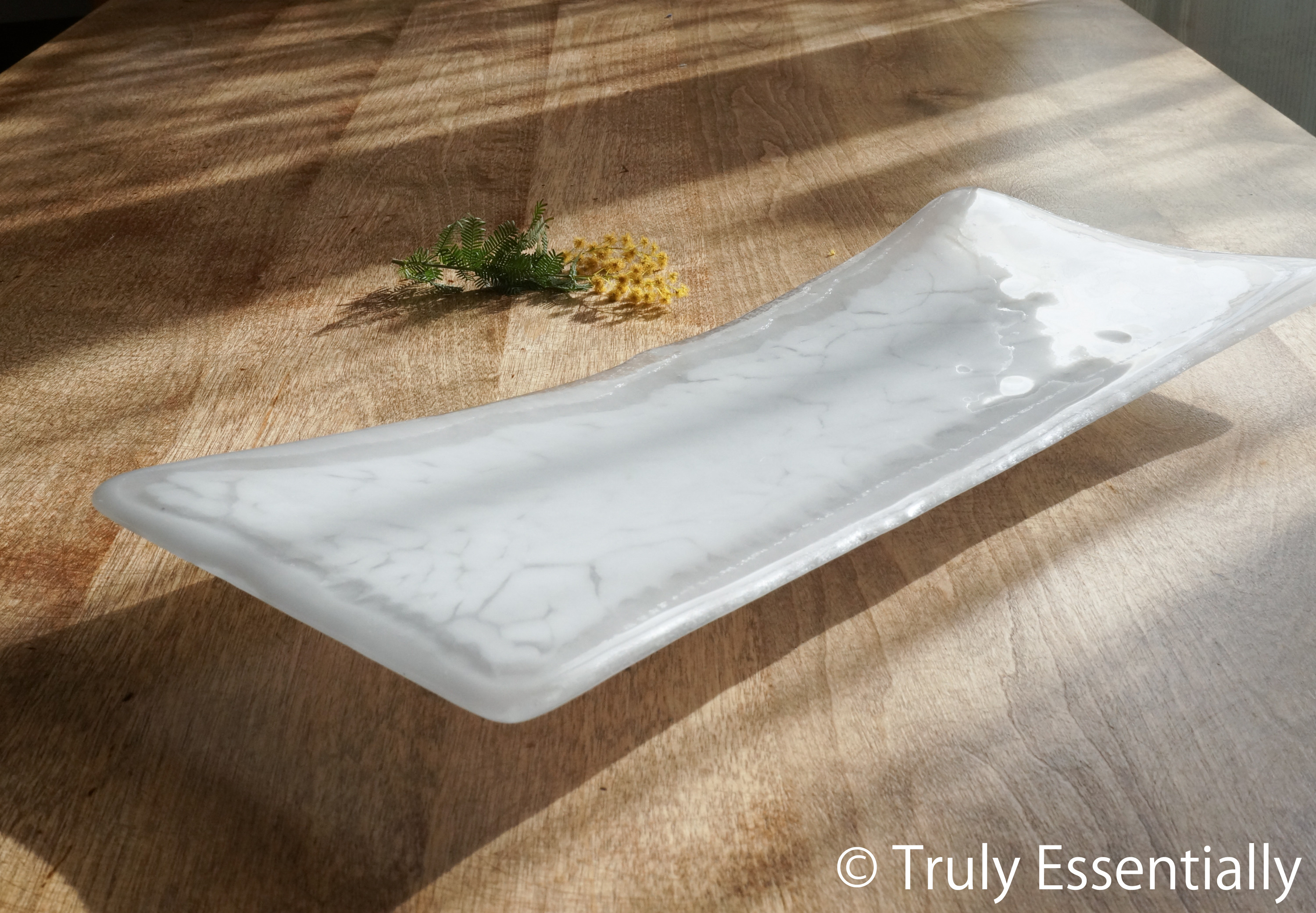 【１点限定制作】● 白色ガラスの器 -「 KAZEの肌 」● 37×15(cm)