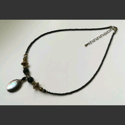 黒蝶貝（マザーオブパール）の上品ネックレス ネックレス