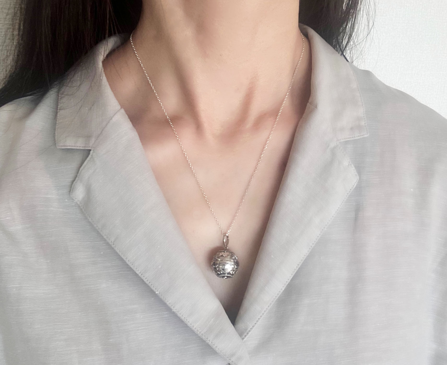 ・✼プラチナ加工✼・波模様のガムランボール/18mm༺揺らすとシャラン♪癒しの音色が響く♪•*•ヒーリングネックレス༻