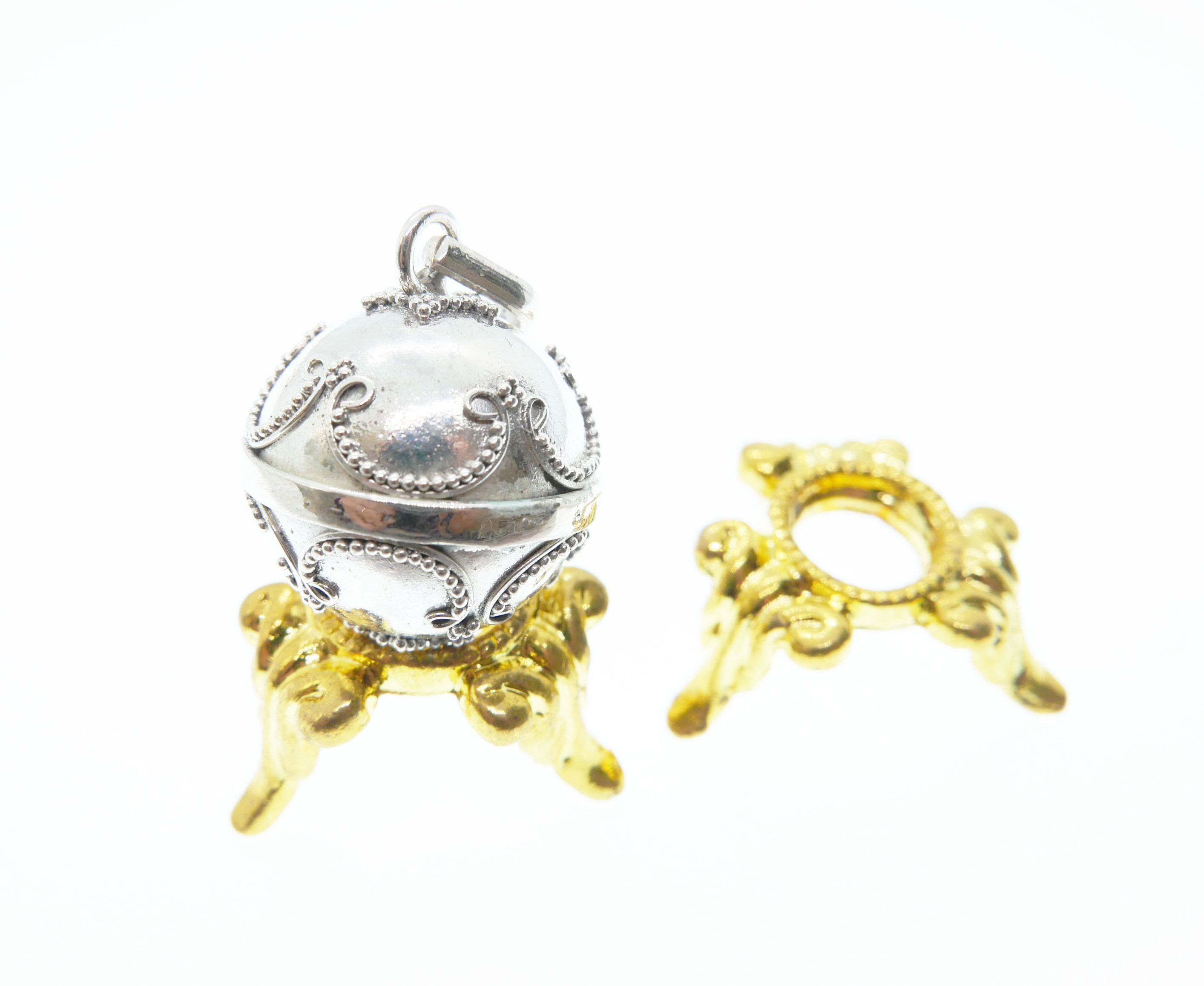 ・✼プラチナ加工✼・波模様のガムランボール/18mm༺揺らすとシャラン♪癒しの音色が響く♪•*•ヒーリングネックレス༻