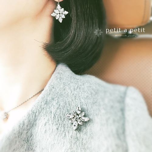 ★極美品★ スワロフスキー　ブローチ　Triumphal ☆極美品☆ スワロフスキー ブローチ Triumphal - メルカリ