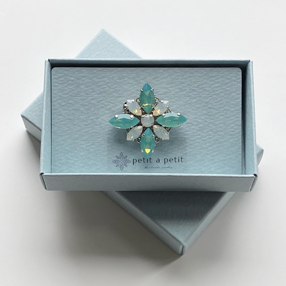 感謝您再次上架 ♡ Swarovski®︎ 胸針 (S) clématite [Crystal] With gift box 第14張的照片