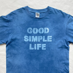 送料無料　"良い人生でシンプルな人生を" GOOD SIMPLE LIFE 藍染Tシャツ 鯨　ムラ染め 2枚目の画像