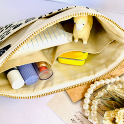 ＊綿麻＊花柄＊フラットポーチ＊通帳入れ＊お薬手帳入れ＊20センチファスナー 7枚目の画像