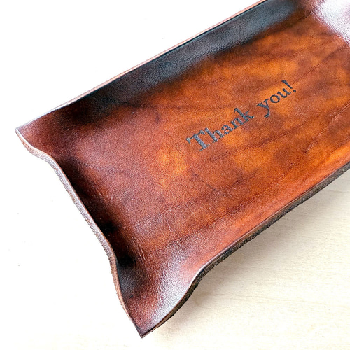 ロゴ・名入れオーダー アンティークチックな手染めレザートレイ