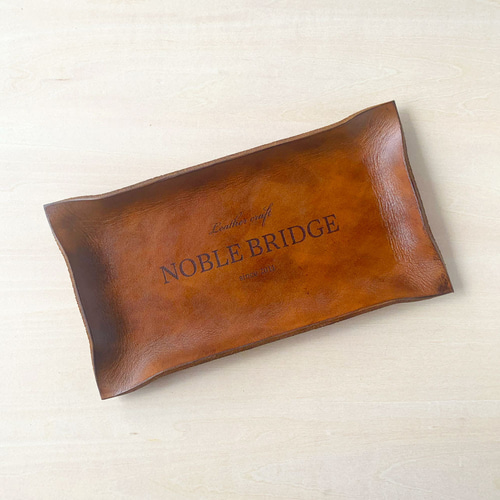 ロゴ・名入れオーダー アンティークチックな手染めレザートレイ