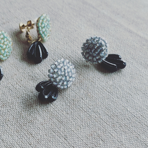 Item No.630（刺繍ピアス・イヤリング/受注制作）新色追加 ピアス