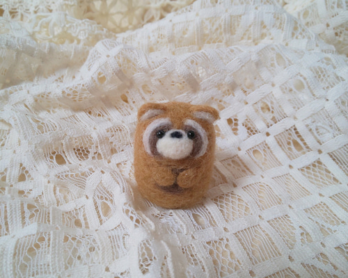 つぶらな瞳のレッサーパンダさん 羊毛フェルト マスコット 羊毛