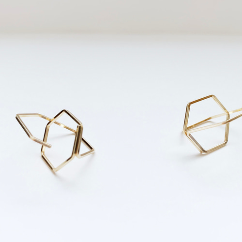 Gちゃん❤️ 14kgf ピアス 14kgf】*MOON - キャッチレスピアス - | iichi 日々の暮らしを