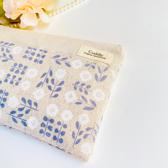 ＊綿麻＊北欧風＊花柄＊お薬手帳がすっぽり入るフラットポーチ＊ 3枚目の画像