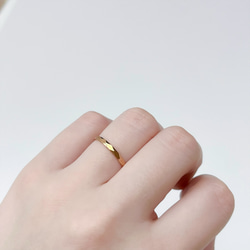 『さざ波メモリーズ＊』華奢 シンプル ペアリング  ステンレス 刻印 名入れ マリッジリング 結婚指輪 アレルギーフリ- 6枚目の画像