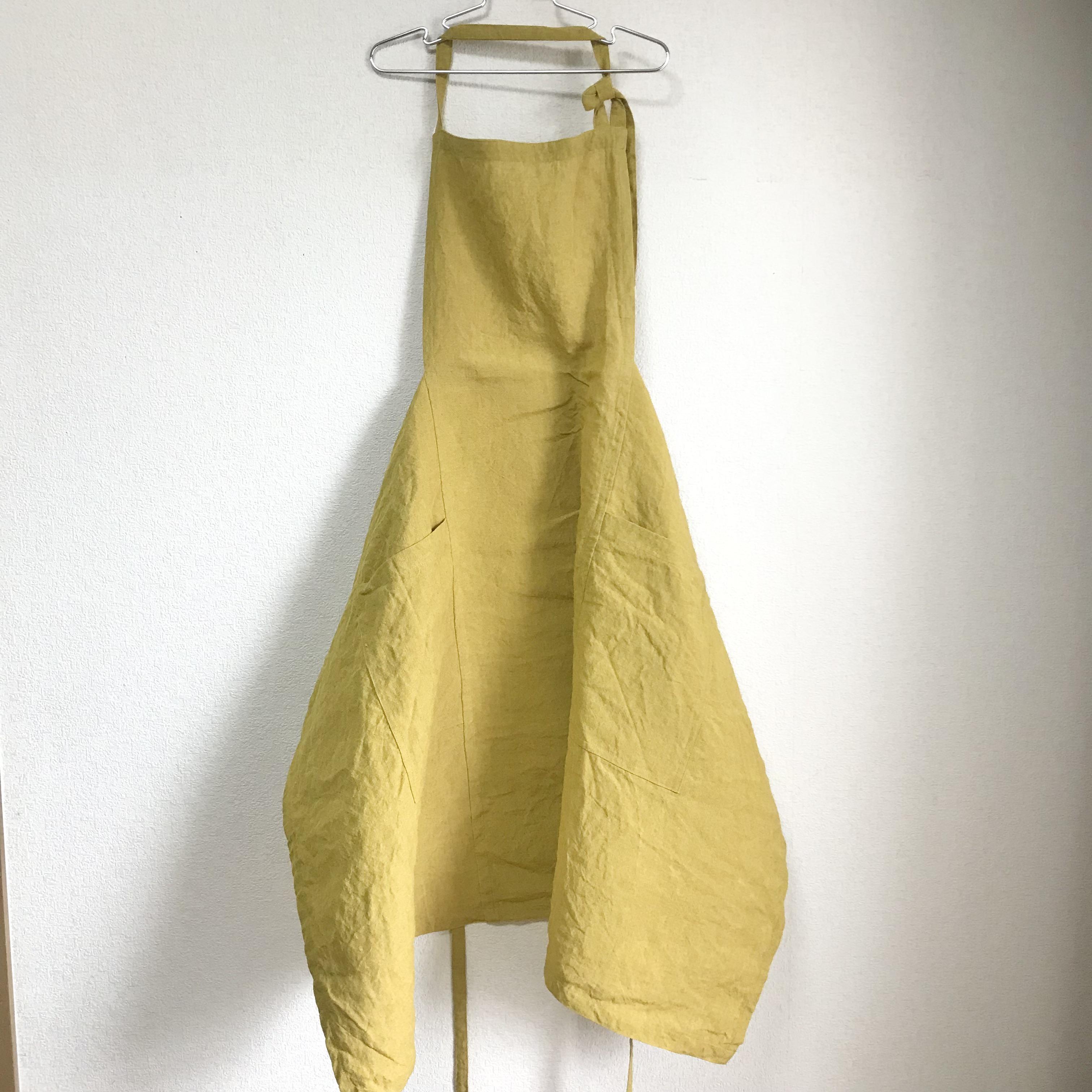 小柄なあなたに贈るベルギーリネンの華やぎワークエプロン　スモールサイズ　ベルギーリネン　マスタード
