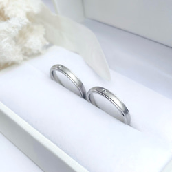 【繊細な輝き】マット加工 誕生石 ペアリング 指輪 名入れ 刻印 ステンレス 結婚指輪 マリッジリング プレゼント 1枚目の画像
