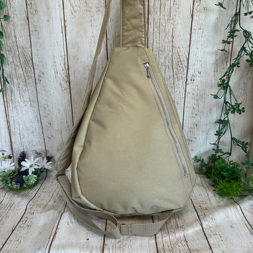 片付けぞう様専用 しずく型ボディバッグ(M) ハンドメイド 眩い