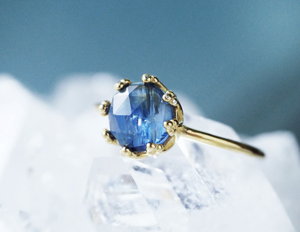 AAA*神秘的な海の世界を思わせるブルーカイヤナイトリング（天然石