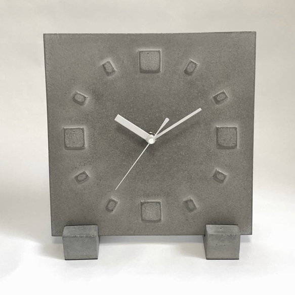 立て掛け型置き時計コンクリート製　 -コンクリート/モルタル/セメント雑貨- 2枚目の画像
