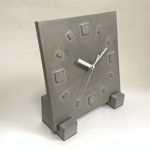 立て掛け型置き時計コンクリート製　 -コンクリート/モルタル/セメント雑貨- 3枚目の画像