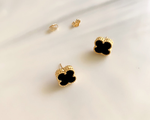 クローバーモチーフピアス　オニキス b8e57c9c43ae3e2b6e72bb14941aa7