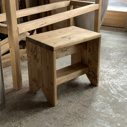 無骨な四角いスツール 椅子（チェアー）・スツール Asukayama Works