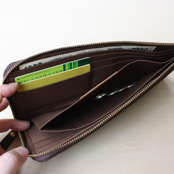 ゴートレザーのスリムな長財布　Ｌ字型　シルバー 10枚目の画像