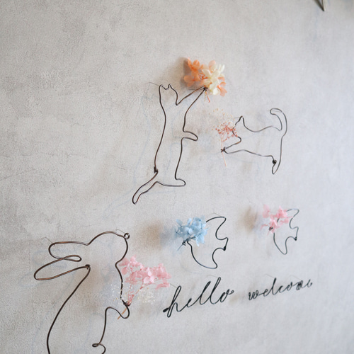 お花を運ぶねこちゃん.:* 玄関 北欧 ナチュラル ワイヤーアート ニッチ