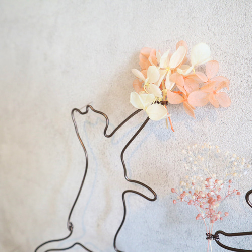 お花を運ぶねこちゃん.:* 玄関 北欧 ナチュラル ワイヤーアート ニッチ