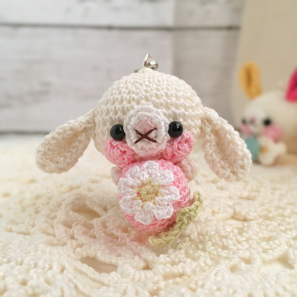 ハンドメイド あみぐるみ うさぎ キーホルダー プリン