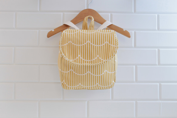 ( 'ω'o[ 一升餅 ベビーリュック　フリルストライプ ]o 1枚目の画像