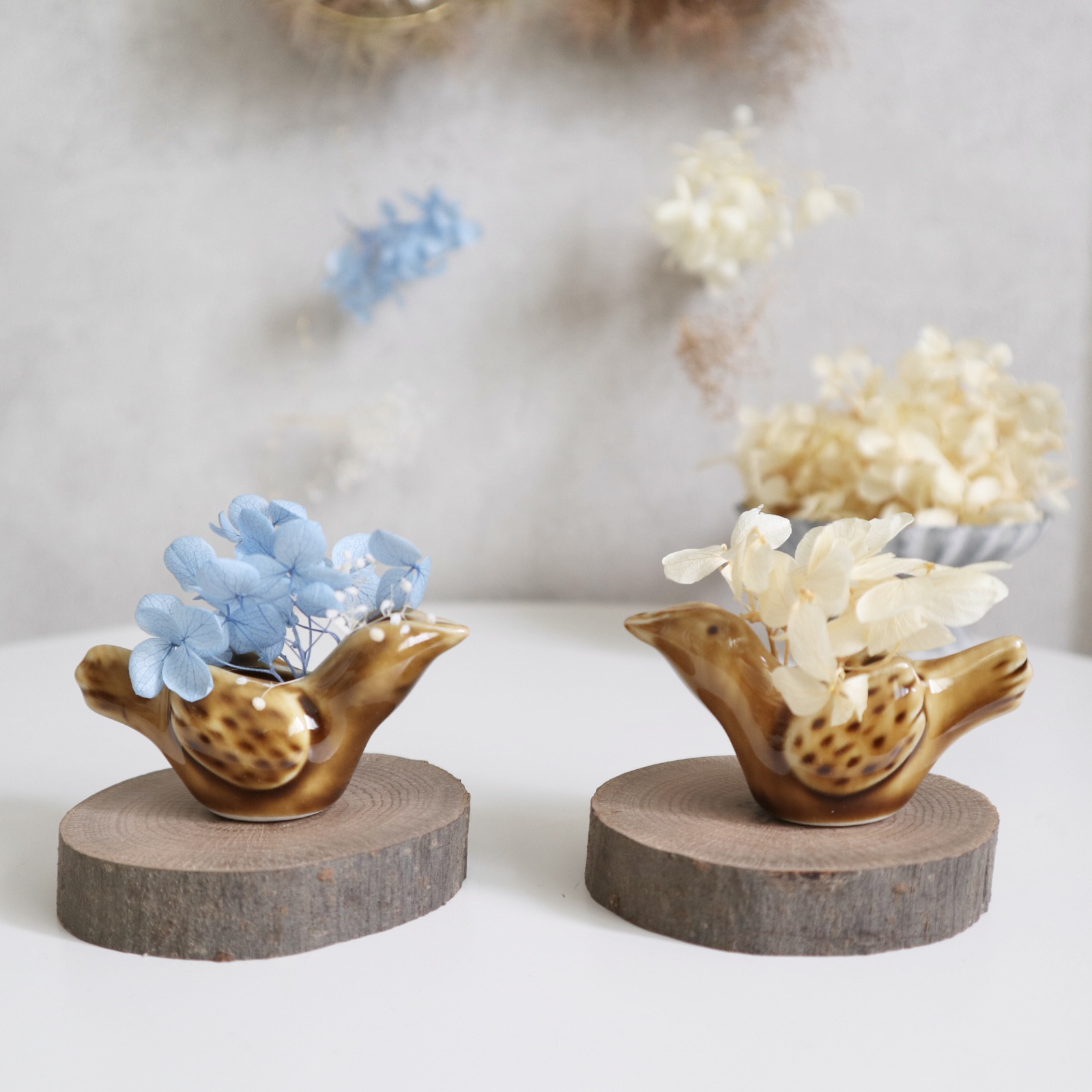 希少な花瓶　置物にも・・・ 送料無料》小さなお花 〜切り株に乗った鳥さん〜 一輪挿し 花瓶 ミモザ