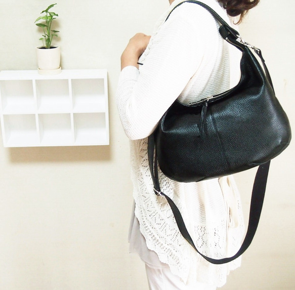 ★手工製作★日本製造★柔軟真皮★兩用單肩包★黑色★圓形★超輕★ 第5張的照片