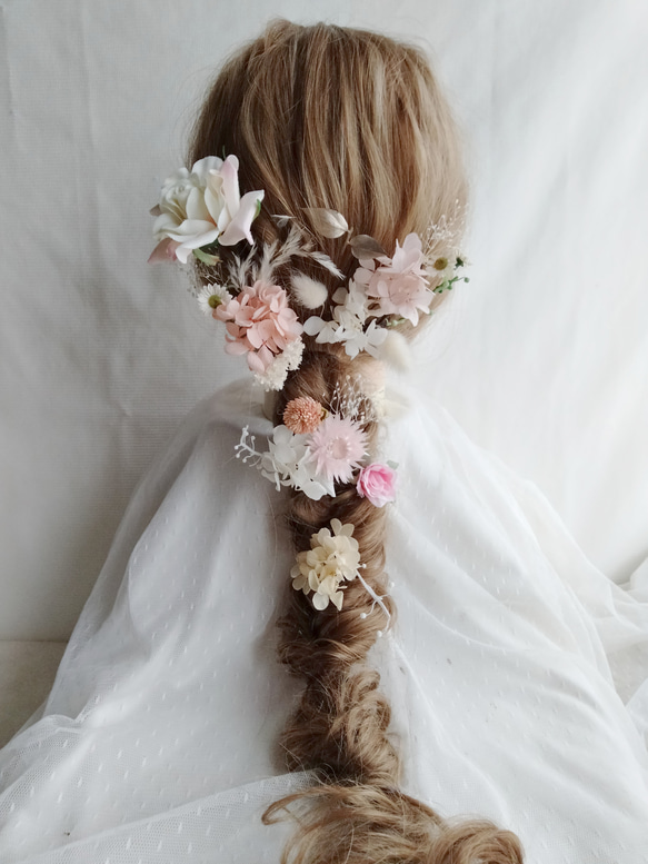 白い小さな小花とピンクのヘッドドレス　プリザーブドフラワー 　ドライフラワー　ヘアアクセサリー　ヘッドパーツ　 薔薇 7枚目の画像