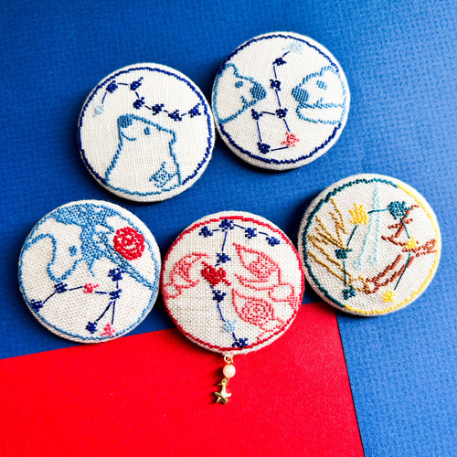 さそり座 星座刺繍くるみボタンブローチ/ヘアゴム スコーピオン