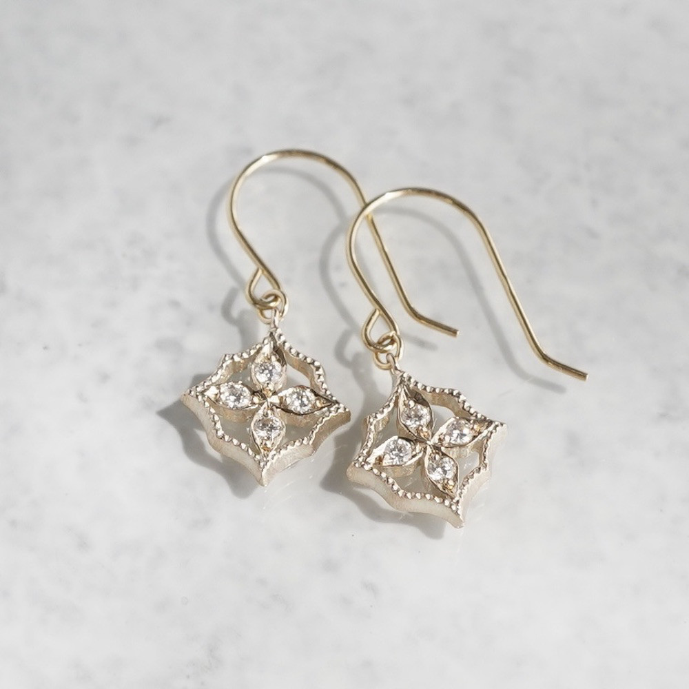 4 petal flower earrings Ⅰ[EP044K10YG]
