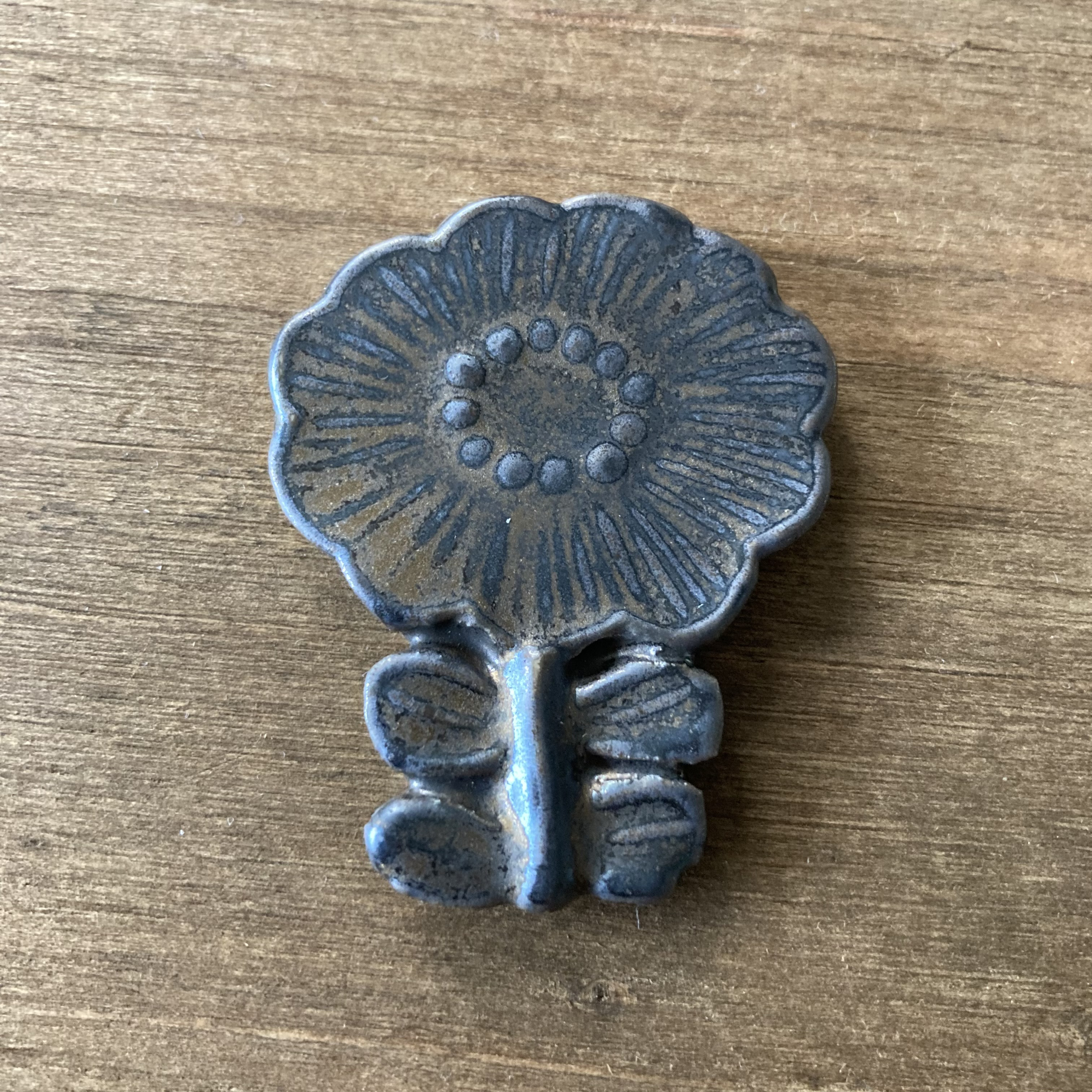 【未使用品】陶華 統元作 ブローチ（縦5☓横3.8cm）箱、しおり付 色鮮やかな胸元のお洒落 水引きブローチ – 伝統和紙の扇屋本家