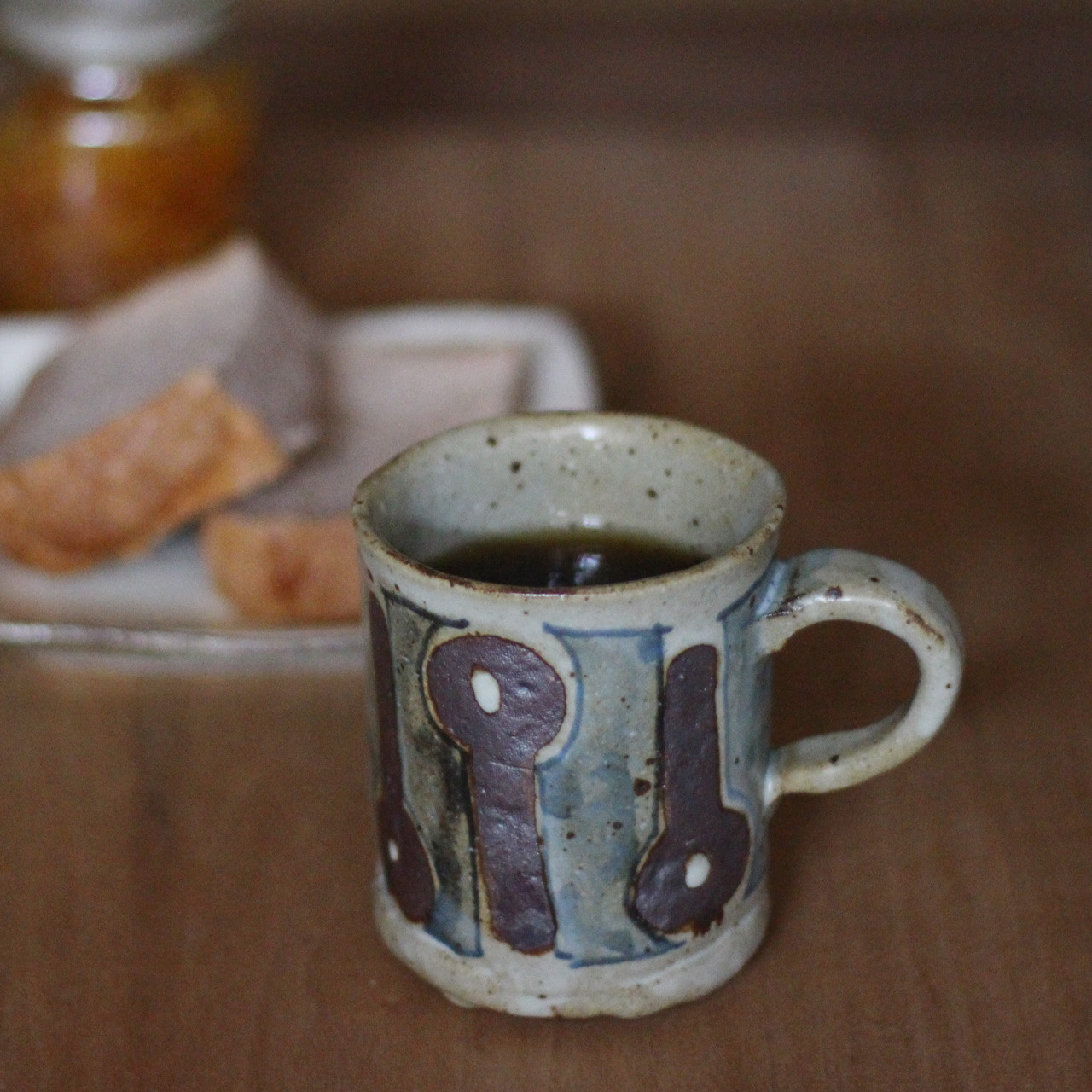 【染付け丸模様マグカップ】m65 父に日 母の日 結婚祝い 陶芸 おしゃれ モダン 素敵 かわいい 誕生日 プレゼント