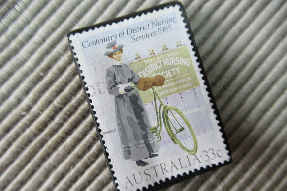 アップサイクル　オーストラリア　切手ブローチ 2654 2枚目の画像