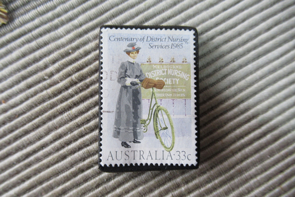 アップサイクル　オーストラリア　切手ブローチ 2654 1枚目の画像