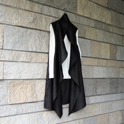 リネン ブラック前ドレープ ジレ カーディガン Ruka 通販｜Creema