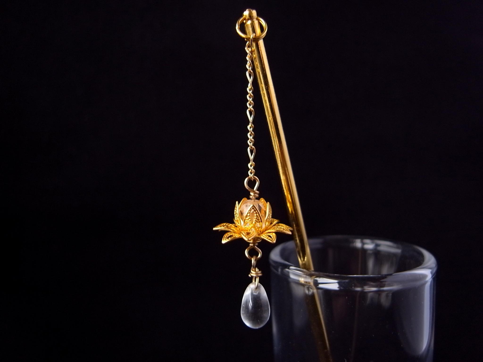 かんざし　蓮の花と雫ビーズ　ゴールド　一本挿し　一本簪　和風　アジアン　夏　ガラス　涼しげ　透明　クリア0066