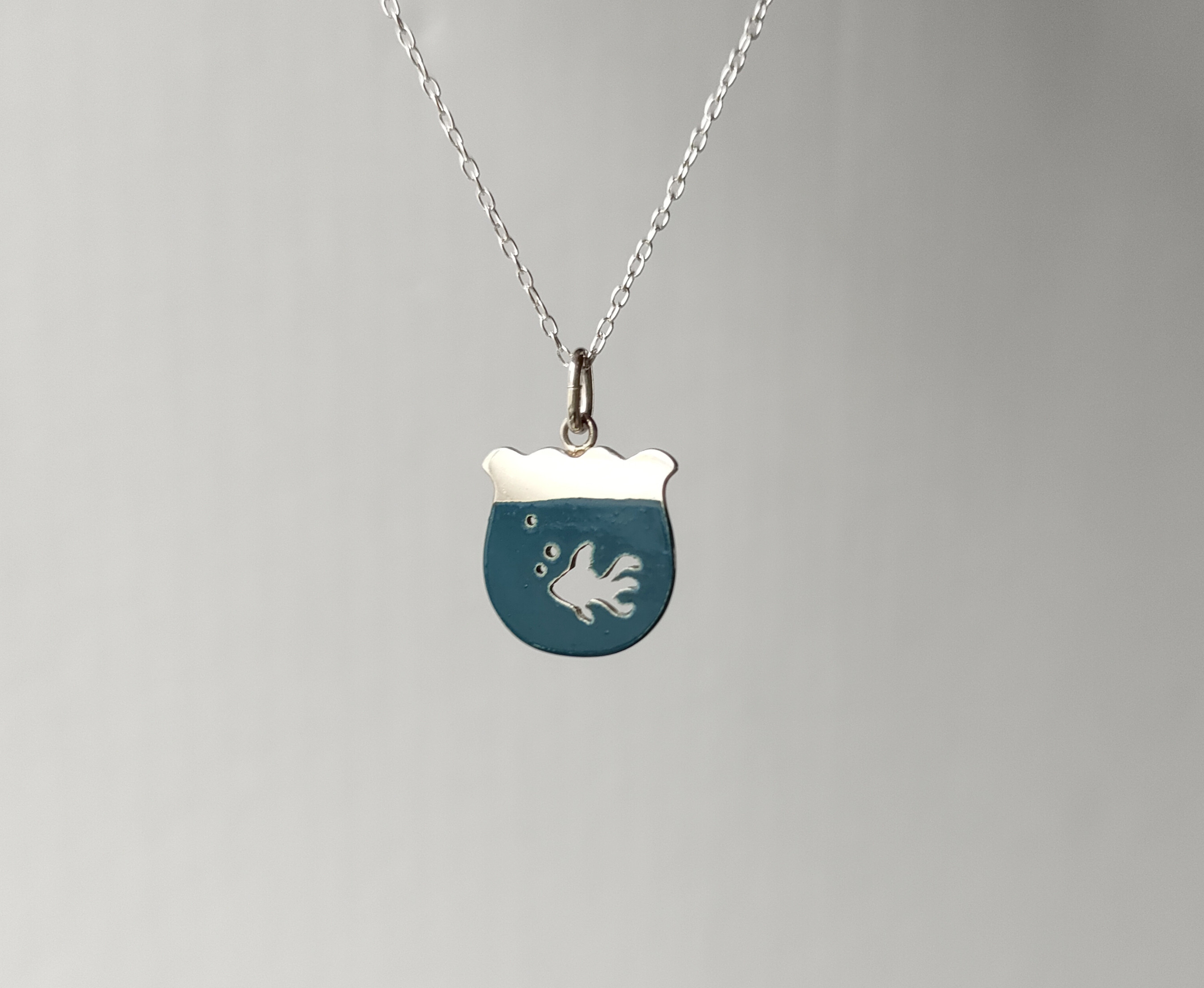 金魚鉢ネックレス